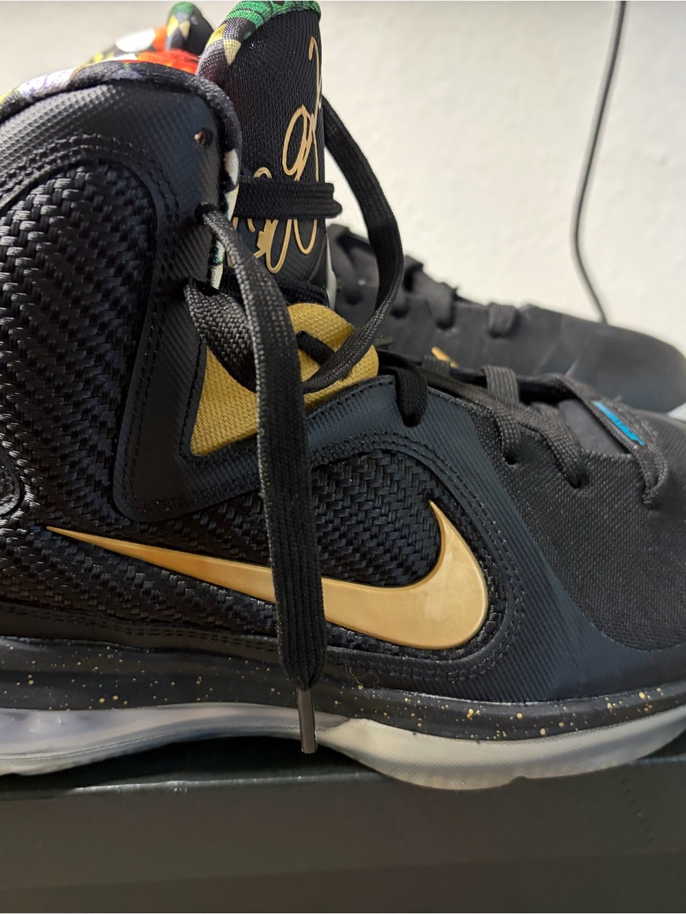 Nike LeBron 9 Watch the Throne (2022)
